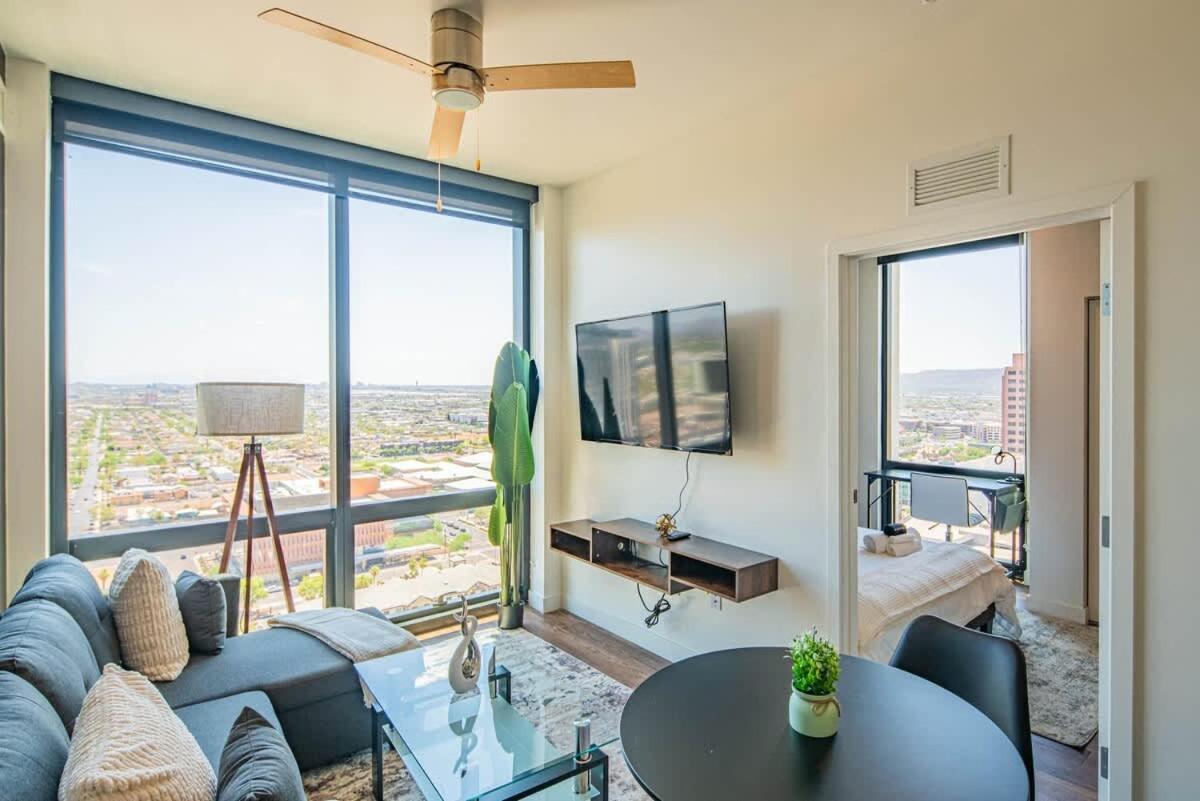 דירות פיניקס Detailed 2Bd, Highrise Dt, Pool, Gym, Parking, Sleeps 8 מראה חיצוני תמונה